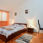 Klaudija 1629 Διαμέρισμα *