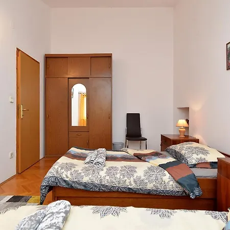 Klaudija 1629 Апартаменти Пула